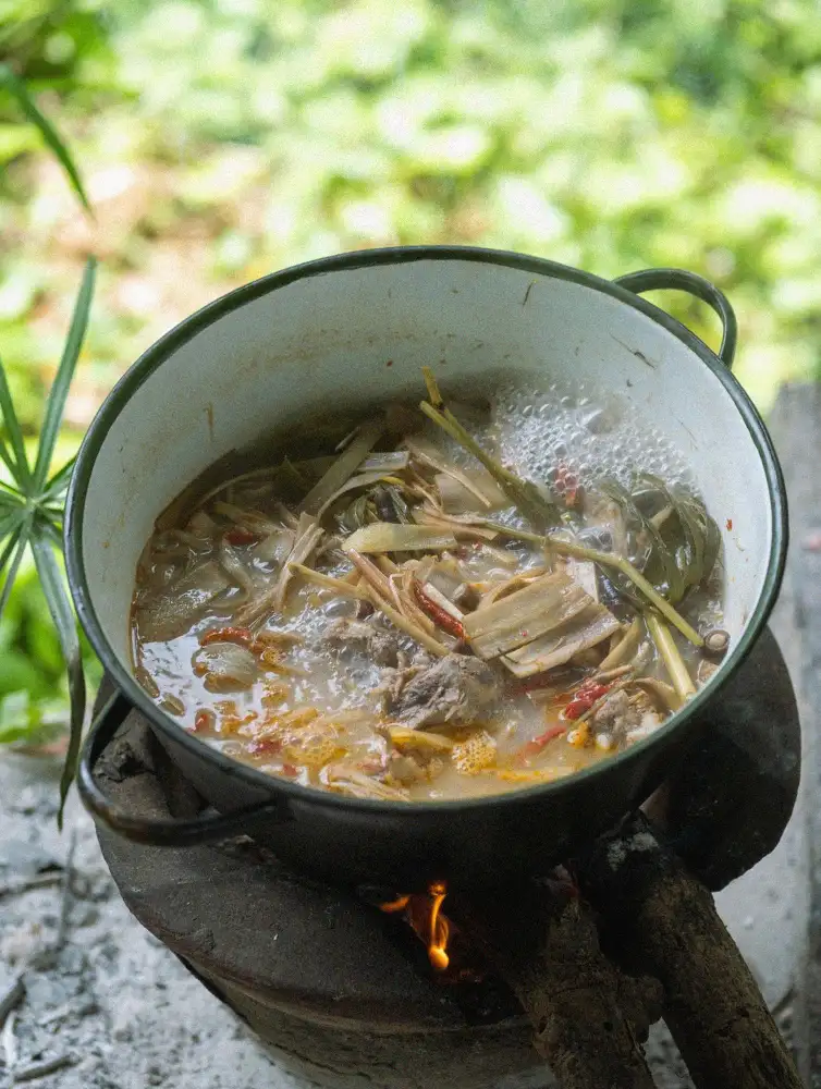 local soup on oven